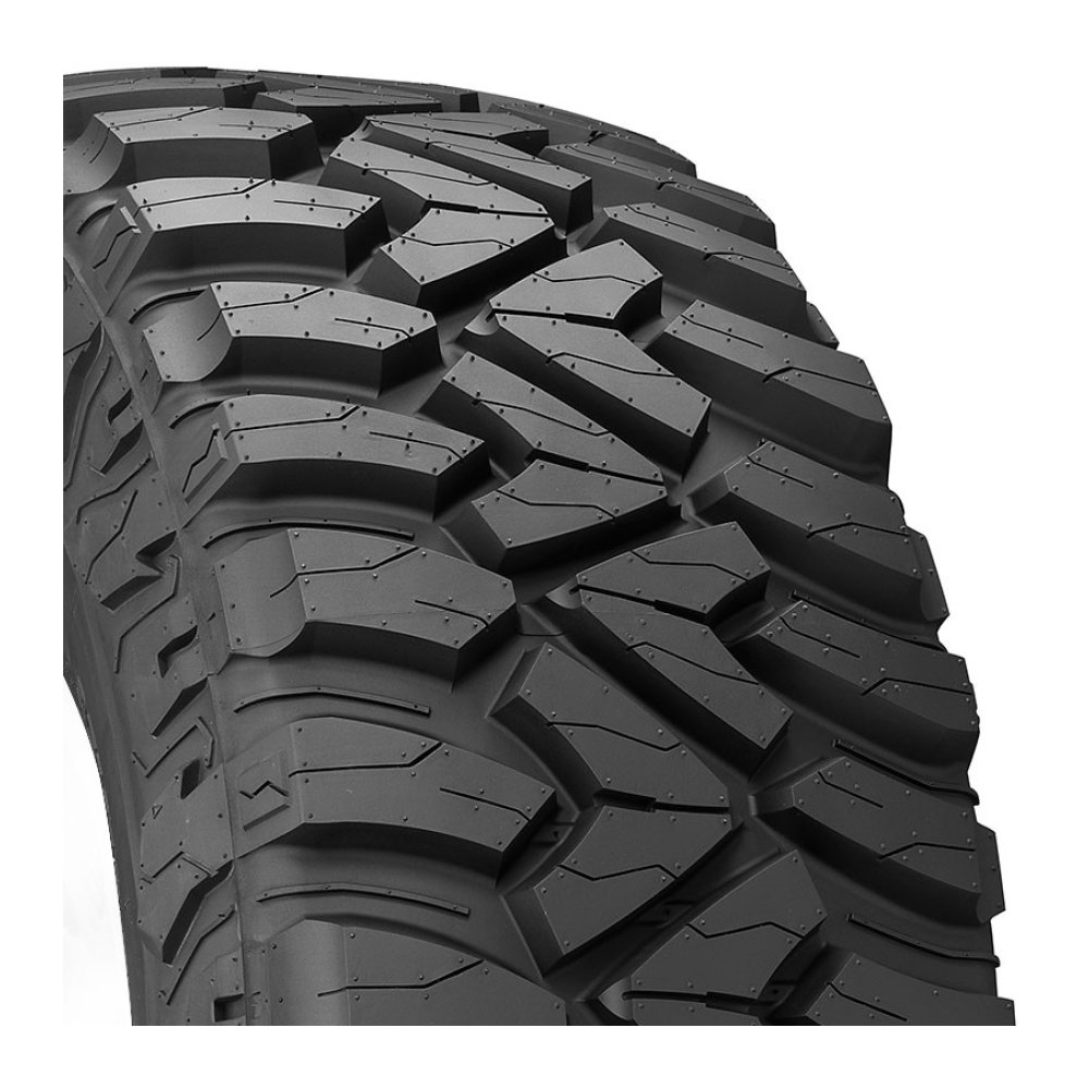 Kumho Road Venture MT71 35x12.50 R17